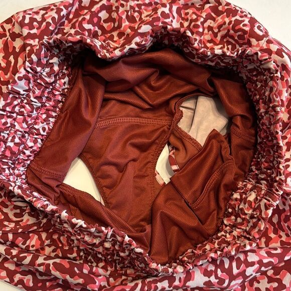 Athleta Mesh Racer Run High Rise Shorts Size Small - Picture 5 of 8